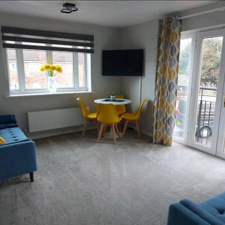 2 Bedroom Apartment Exhall Luaran gambar